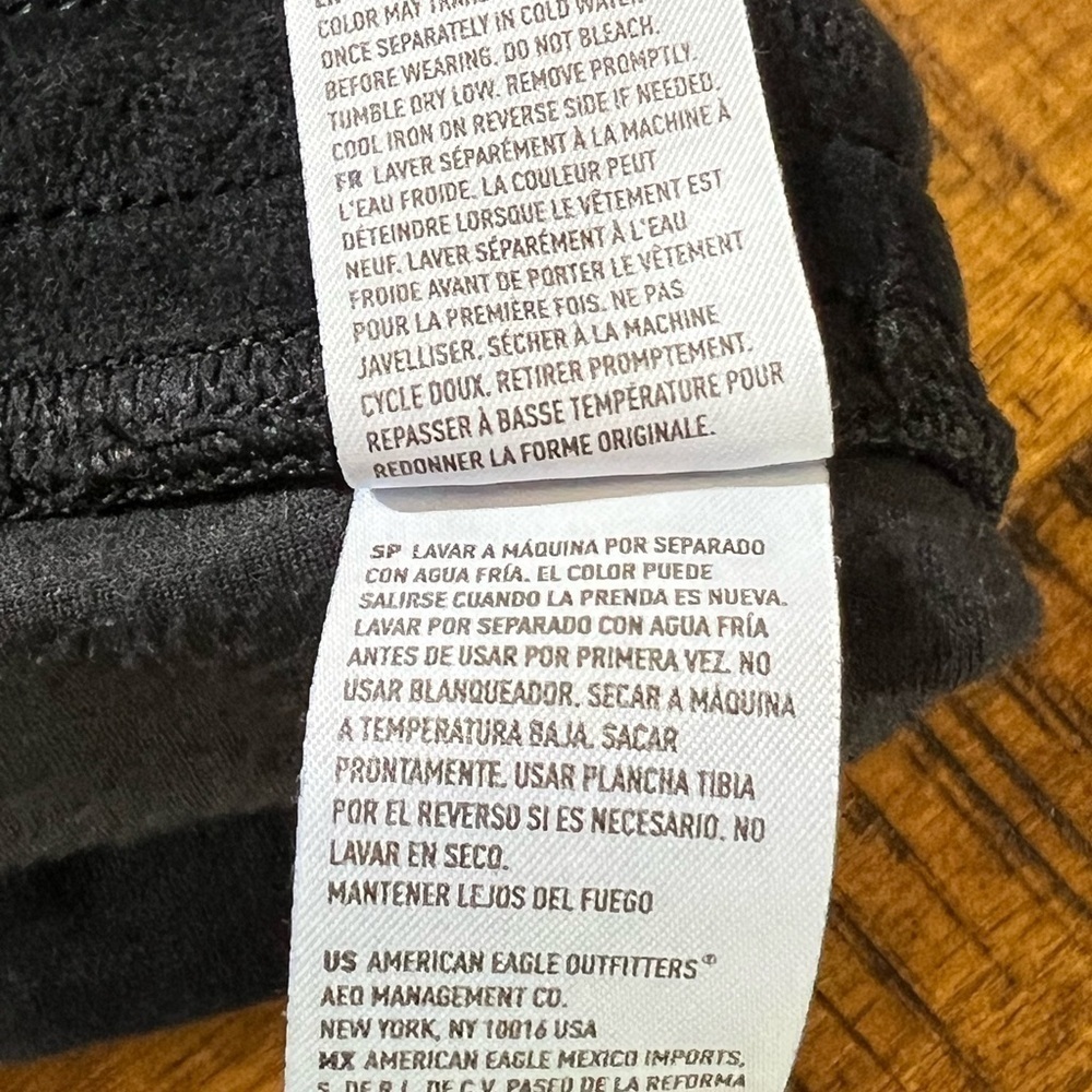 American Eagle Outfitters Black Joggers with Elastic Waistband - Picture 7 of 7